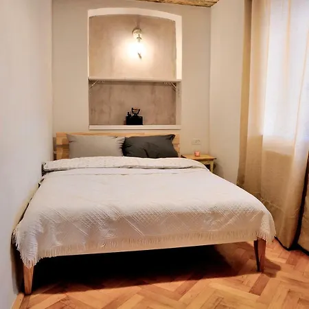 Апартаменти La Casa De Buendias Брашов